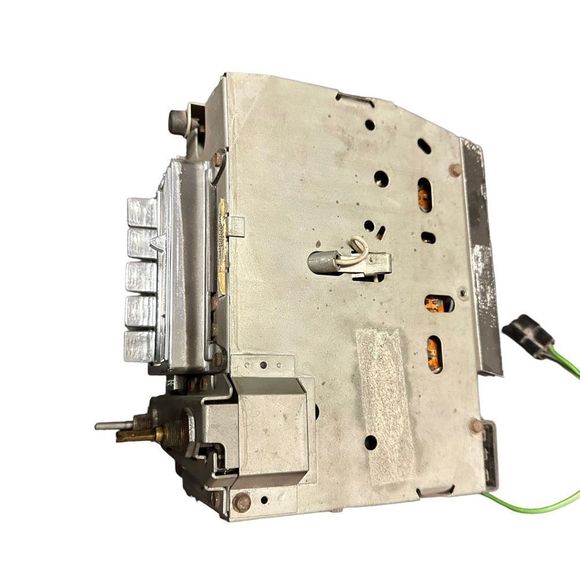 C2, (1963( Corvette radio, ( original( Am/FM - Picture 2 of 4